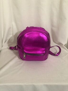 Street Level Fuschia Backpack